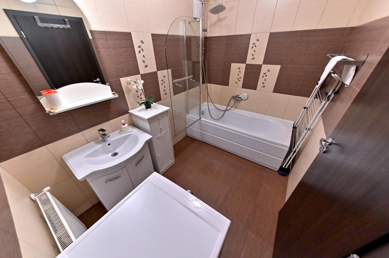 Terezianum Apartments, Free Parking Sybin Zewnętrze zdjęcie